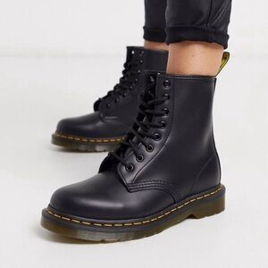 Dr. Martens 1460 women size 8